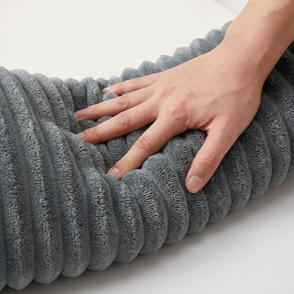 TruePet Orthopädisches Hundebett | Premium Plüsch mit Nackenrolle | Waschbar | S-XXL