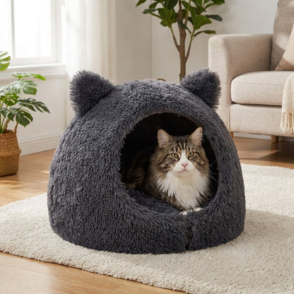Grosse Maine-Coon-Katze in der TruePet Katzenhoehle 55 cm Dunkelgrau